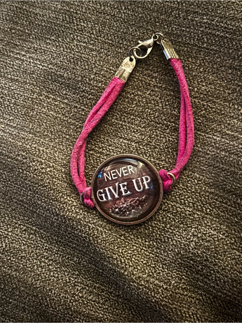 Motivational 'Never Give Up' Pink Suede Bracelet